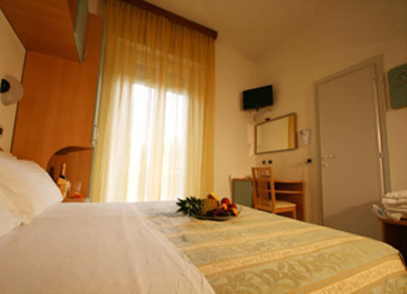 Hotel Oregon Rimini Exterior foto